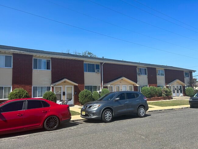 Morris Mews apartment living area